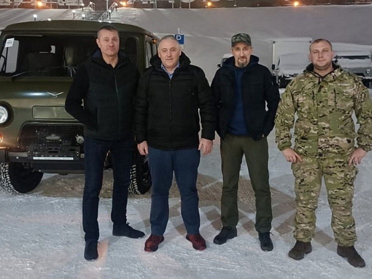 Кировские бойцы СВО получили автомобиль от предпринимателя с родины