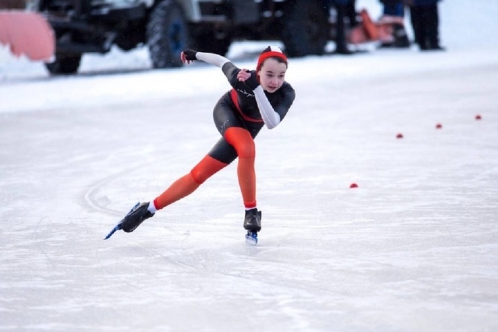 Tulyachka took 2nd place at the All-Russian speed skating competition