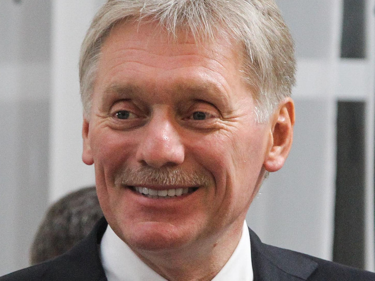 Песков: россияне не хотят молчать о своих чувствах к Путину, они сплотились