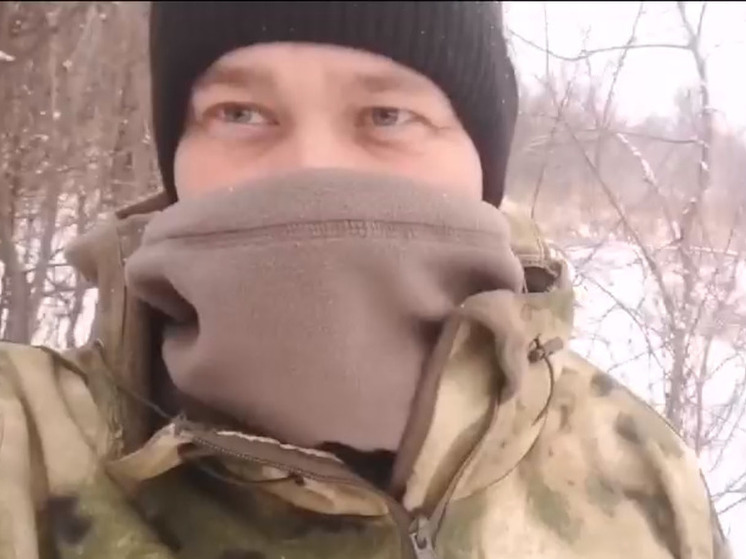 Запуск дрона-камикадзе «Пиранья» на СВО показал боец из Новосибирска