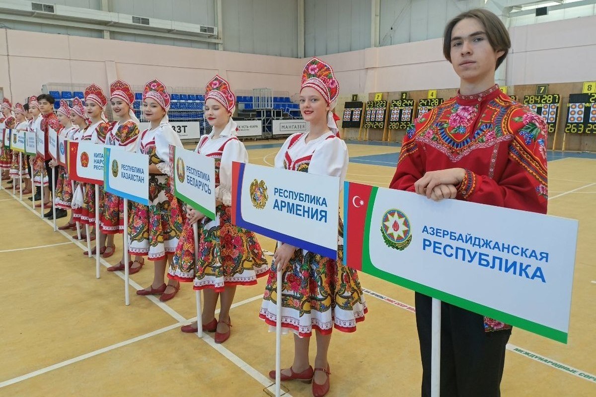 An archery tournament with participants from 18 countries began in Chita