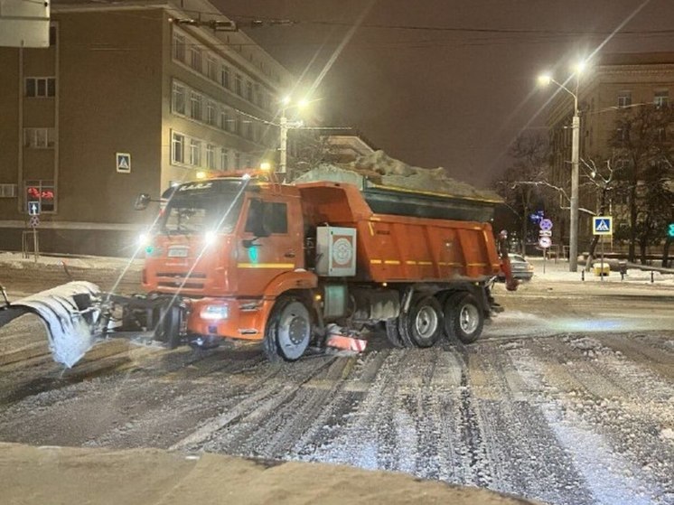 Гладков: ночью в Белгороде работало на 50% больше дорожной техники