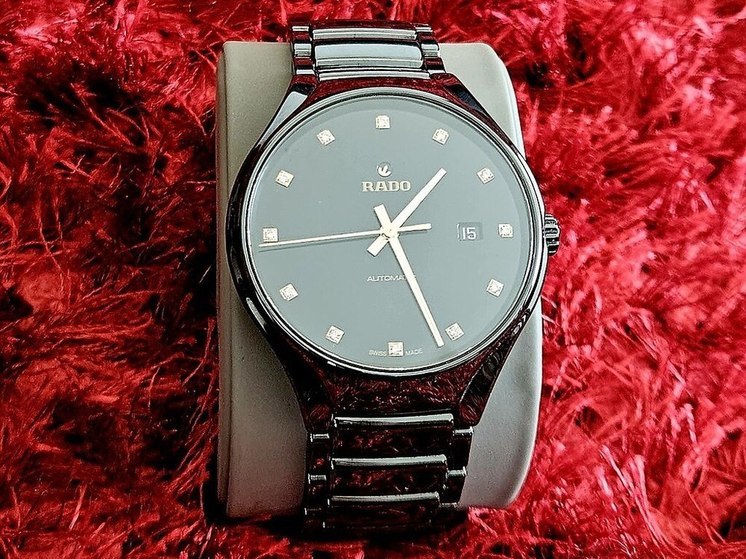 Популярность люксовых швейцарских часов снизилась после рекорда