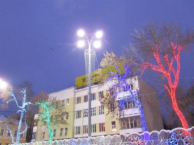 Власти Екатеринбурга рассказали об украшении города к новогодним праздникам