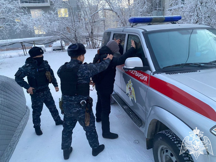 Росгвардейцы задержали 45-летнего мурманчанина за дебош в баре