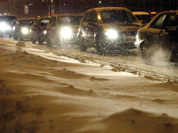 Автолюбителей Подмосковья предупредили о гололедице на выходных