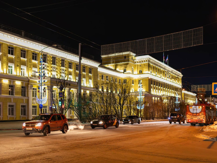 Главы округов Мурманска отчитались об отработанных обращениях