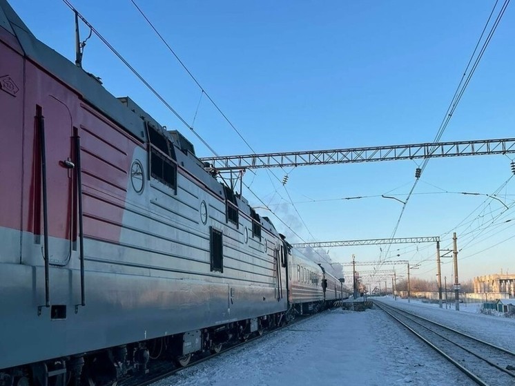 Спасатели прибыли на помощь пассажирам вставшей из-за поломки электрички под Казанью