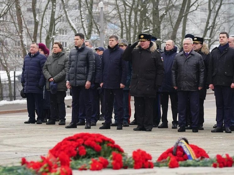 В Калининграде почтили память героев отечества