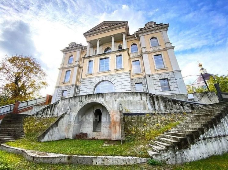 Дворец в центре Рязани выставили на продажу за 170 млн рублей