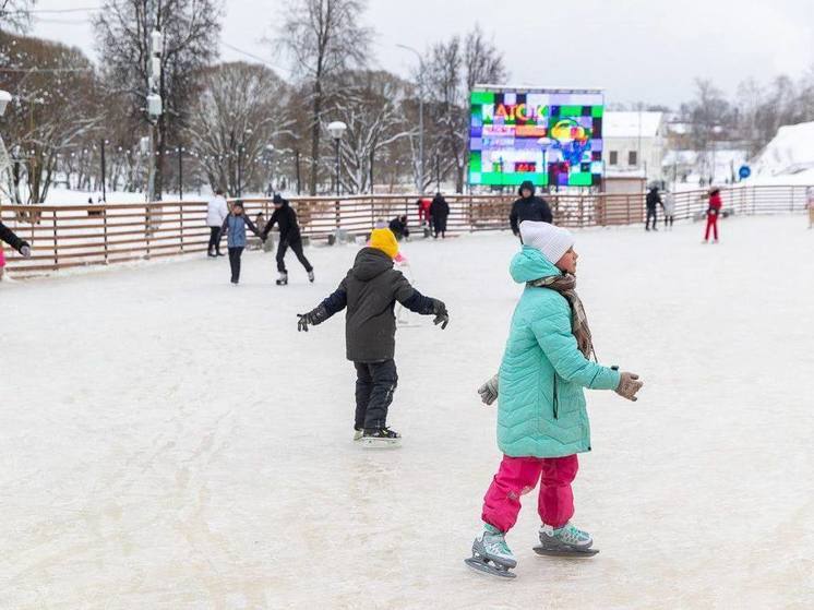 Блины и выпечку смогут купить псковичи на катке в Финском парке