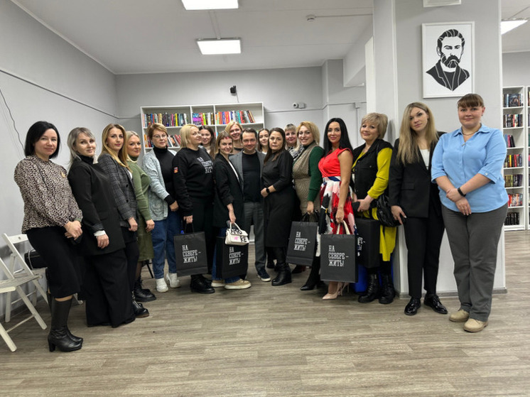 Губернатор Чибис встретился с женами бойцов СВО