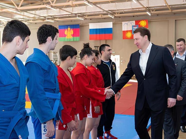 Копайгородский лично встретился с юными победителями Всероссийских соревнований по самбо
