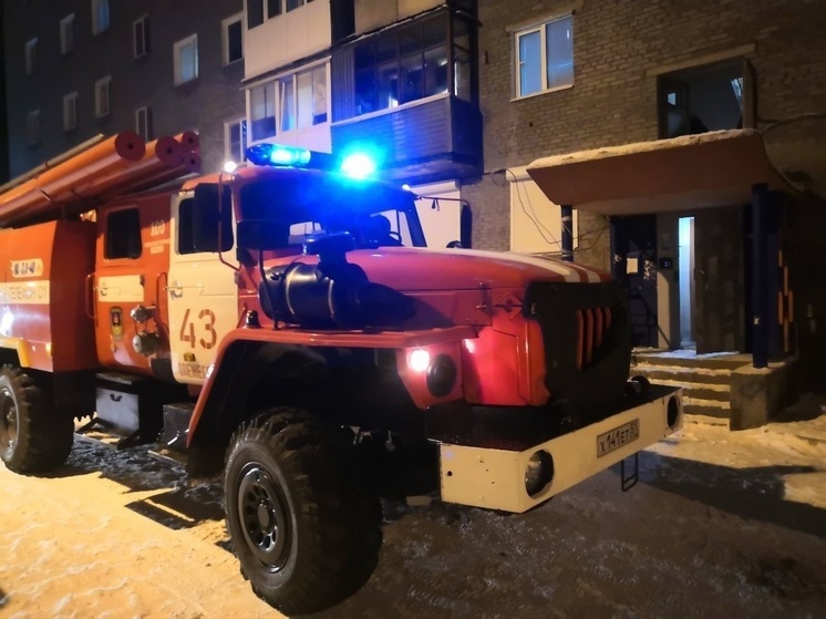 В Оленегорске случился пожар в жилой девятиэтажке на улице Капитана Иванова