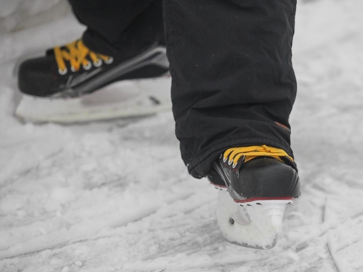 В Лобне долгожданный каток под открытым небом оказался платным