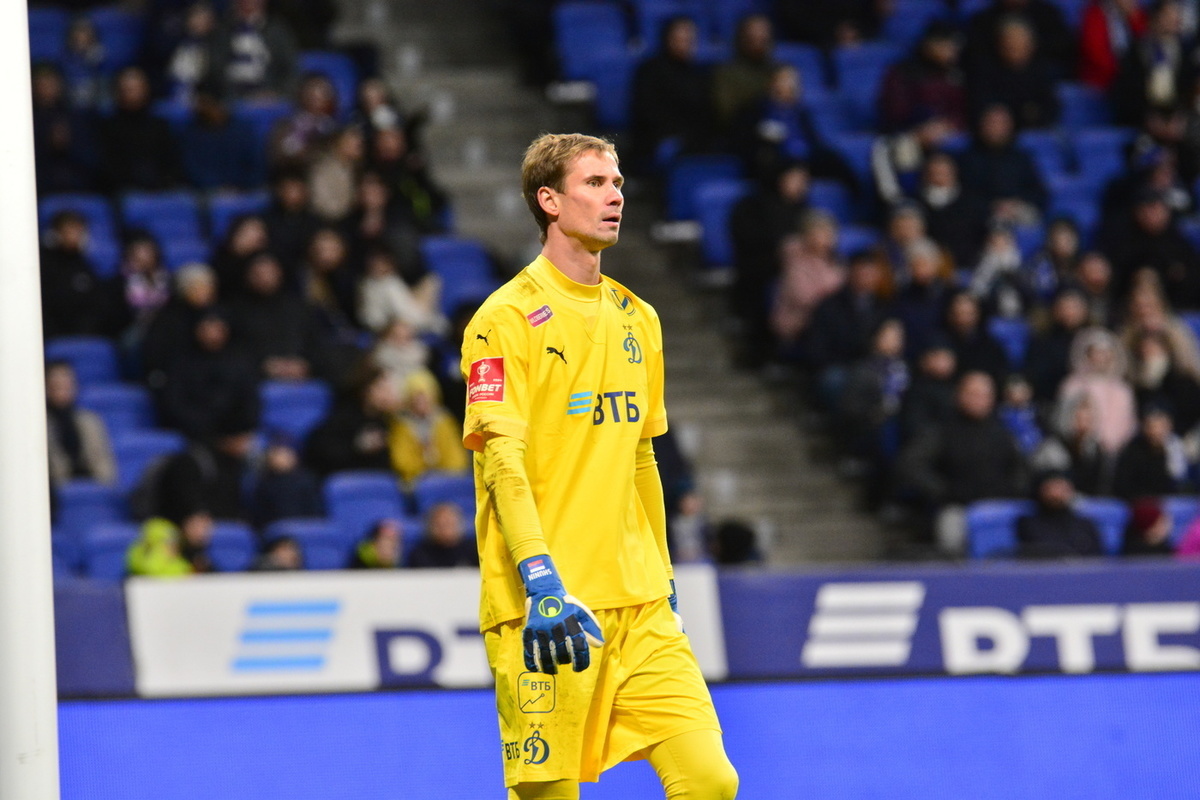 Антон Шунин обошел Льва Яшина по числу матчей за «Динамо»