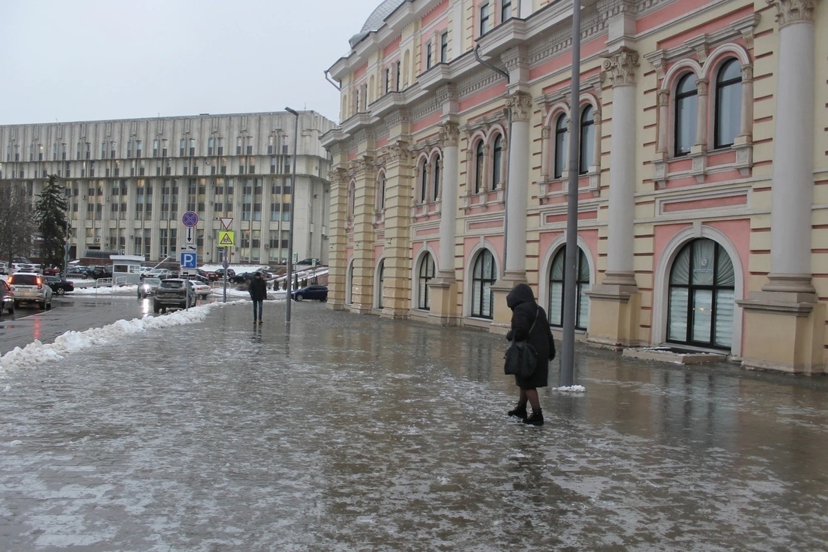 Водителей Тульской области предупредили о снеге и гололедице - МК Тула