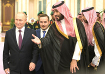 Саудовский принц Турки Аль-Фейсал сообщил РИА Новости, что в ходе последнего визита президента России Владимира Путина в Саудовскую Аравию сторонам удалось укрепить взаимоотношения между двумя государствами