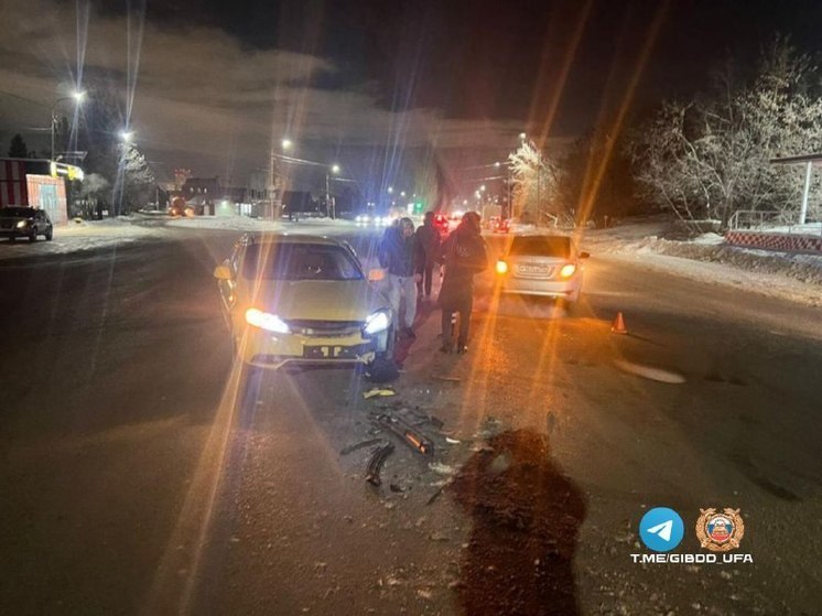 Две иномарки столкнулись в Уфе – пострадали два человека