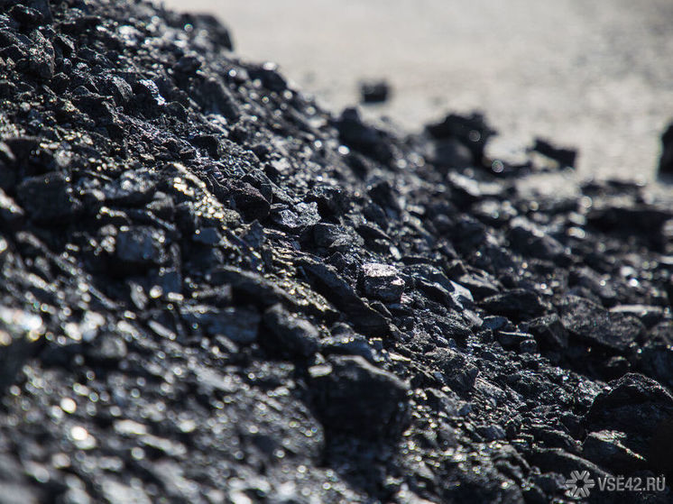 Более 100 опасных нарушений обнаружили на угольном предприятии в Кузбассе