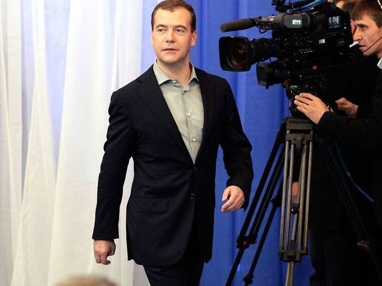Медведев: Запад по сути вступил с Россией в военный конфликт