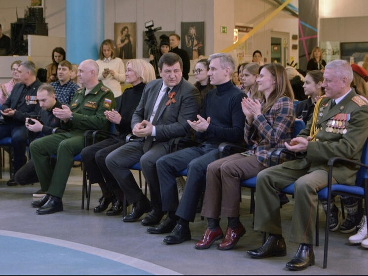 В КВЦ Тенишевых состоялась презентация фотовыставки Путь героя