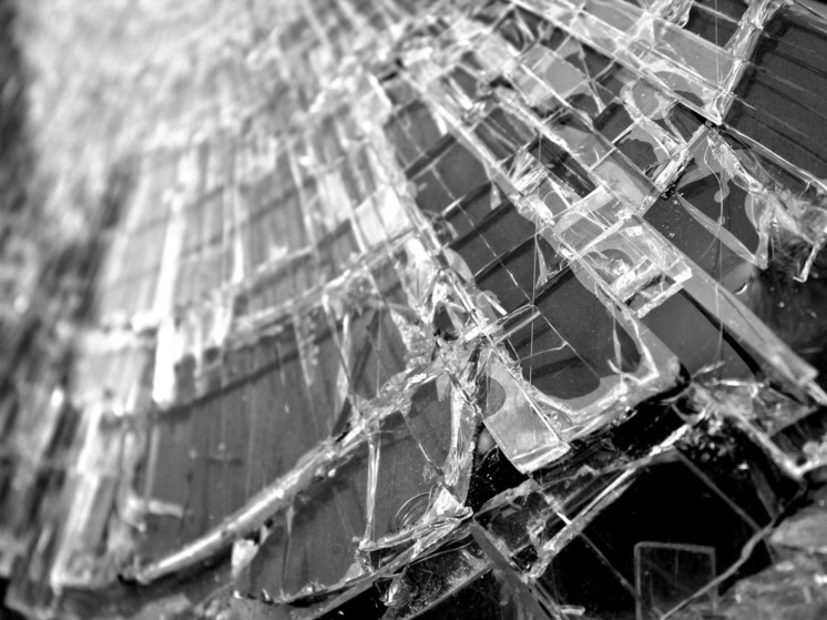 In an apartment in the north-west of Moscow, the windows were broken after a burst of gas