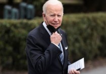 Президент США Джо Байден рискует потерять поддержку внутри Демократической партии среди конгрессменов латиноамериканского происхождения, сообщает NBC News