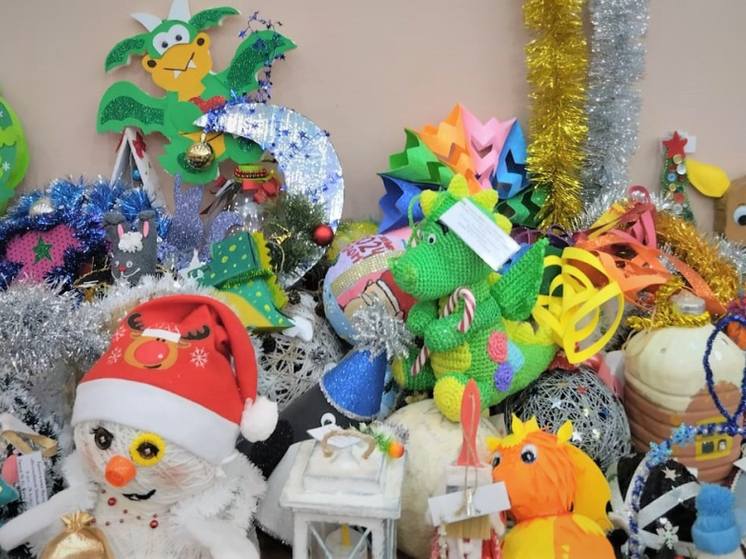 Юные костромичи смастерили свыше 1800 новогодних игрушек
