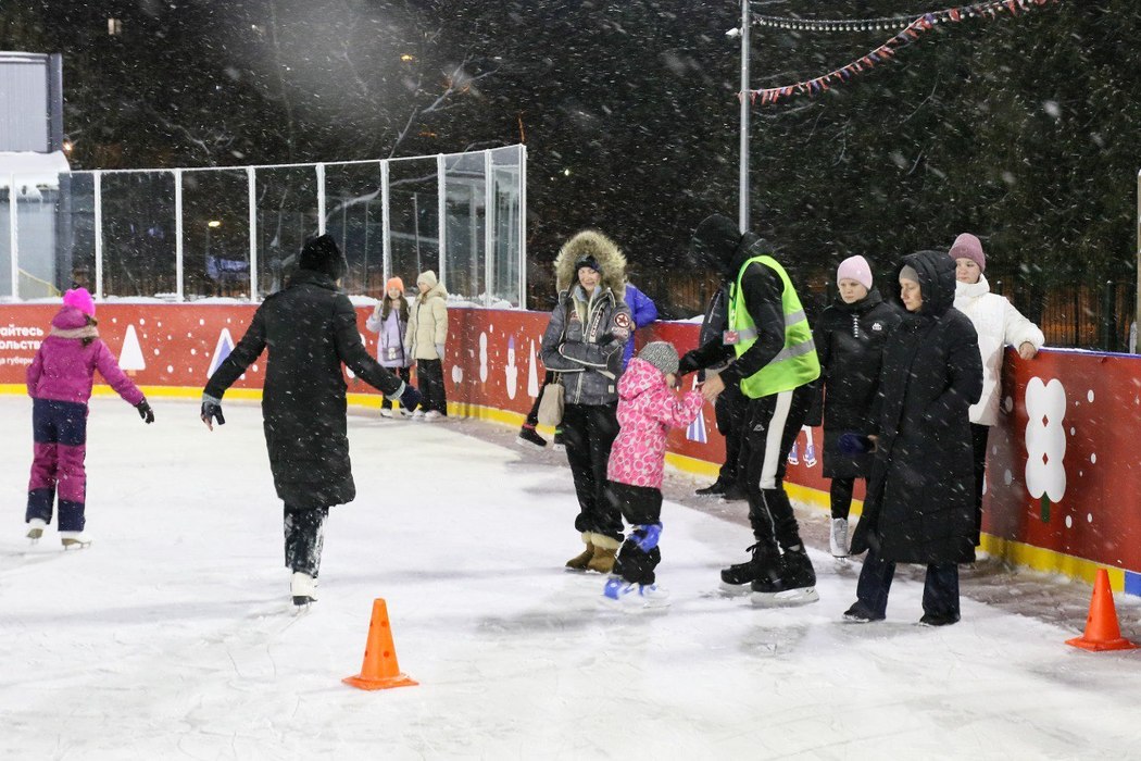 Where to go ice skating in the Serpukhov urban district