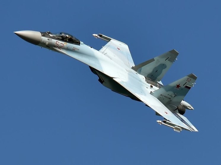 MWM: истребитель Су-35 эффективно уничтожает ПВО и авиацию Украины