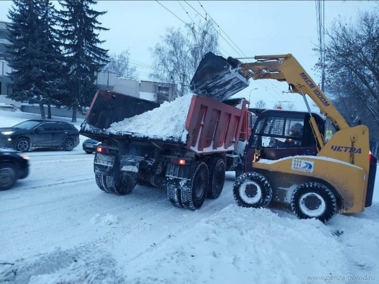 Пензенские дорожники вывезли около 3,5 тысяч кубометров снега