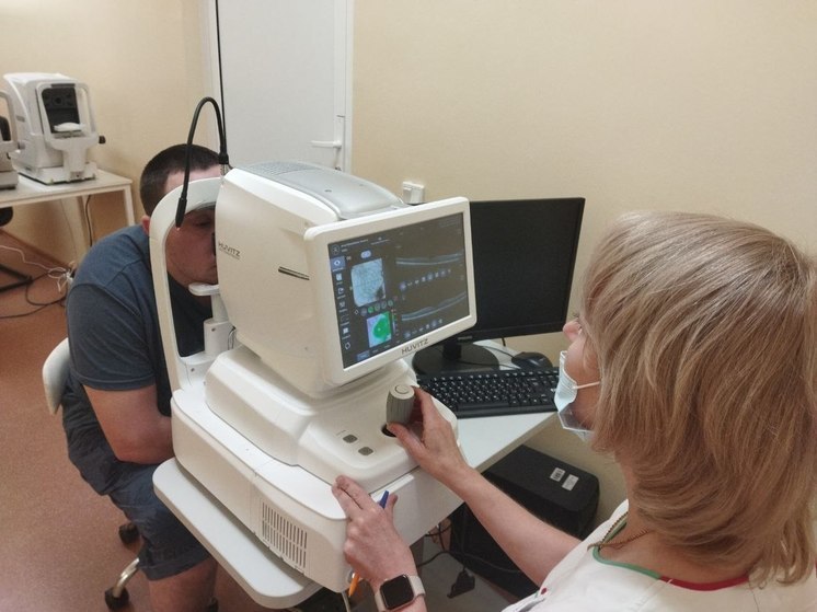 В больницу Надыма для обследования глаз поступил новый оптический томограф