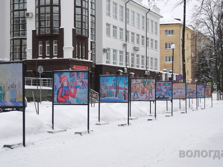 Новая выставка открылась на Пушкинской аллее в Вологде