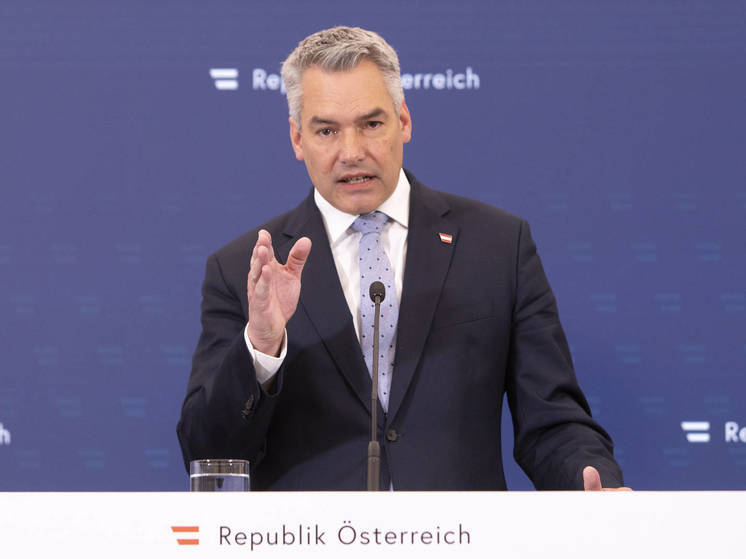 Канцлер Австрии Нехаммер выступил против быстрого вступления Украины в ЕС