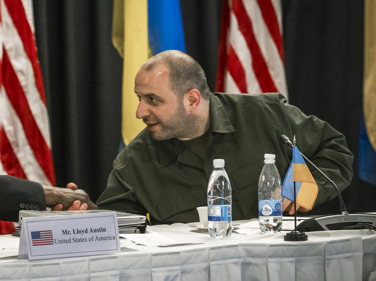 Минобороны Украины опубликовало совместное фото Умерова с Залужным и Сырским