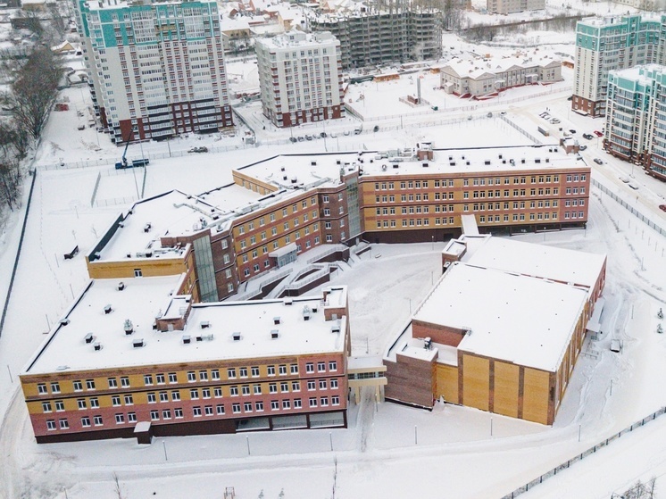 В Смоленске наконец-то достроили школу в «Соловьиной роще»