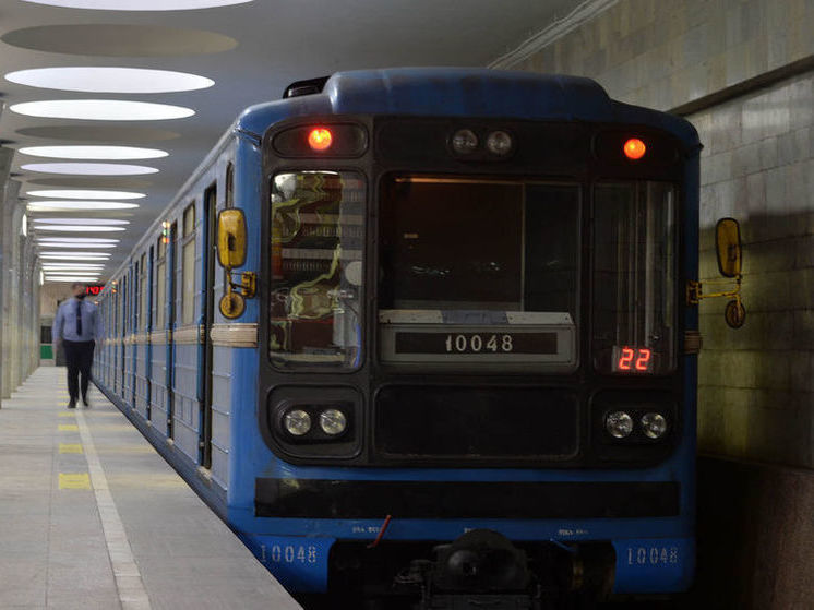 Метро в Новосибирске в новогоднюю ночь будет работать на три часа дольше