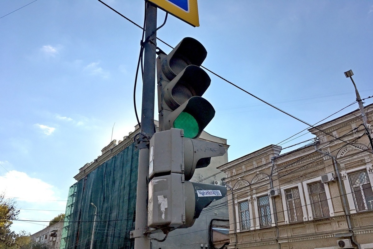 На Астраханской до конца недели погаснет светофор