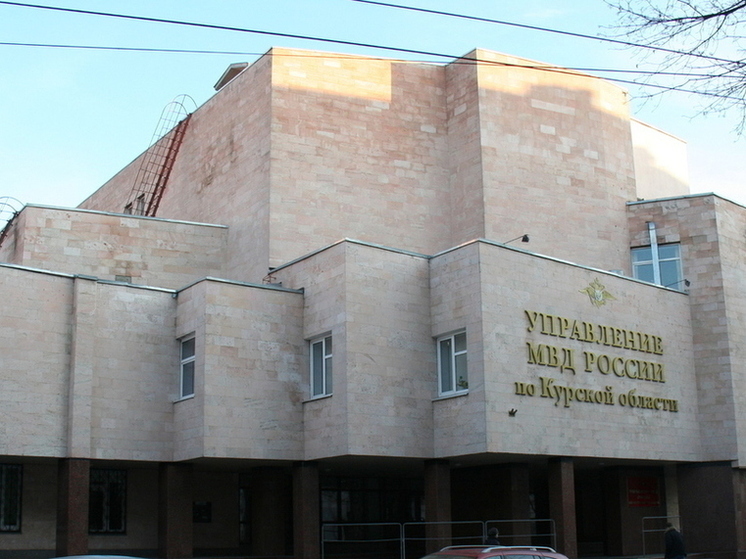 Курские полицейские раскрыли кражу золотого перстня стоимостью 80 тысяч рублей