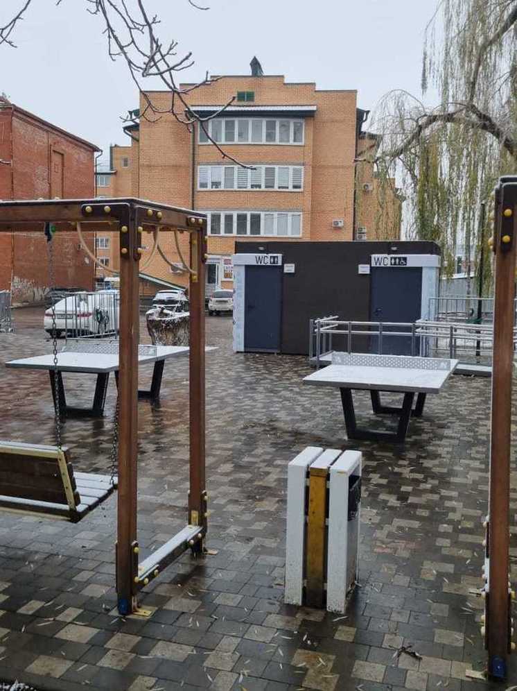 Тринадцатый муниципальный туалет в Железноводске открыли в Школьном сквере