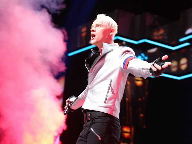 Названы самые востребованные артисты на корпоративы в России