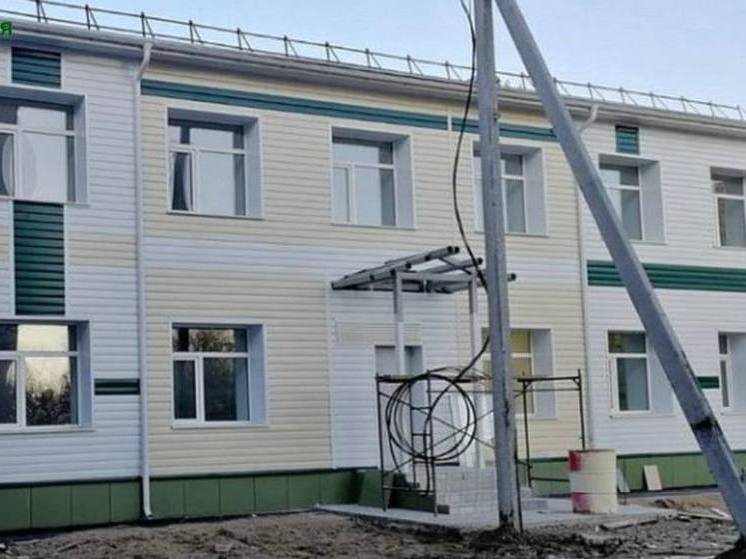 В поликлинике поселка Малиновое Озеро Алтайского края завершают капремонт