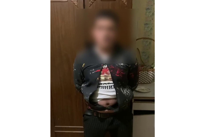 Астраханская полиция задержала парня, выдававшего себя за девушку
