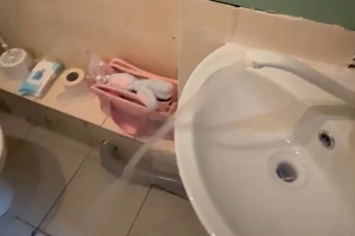 “The toilet is absolutely brutal”: Russian biathletes showed a video of a hotel in Ufa