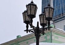 Жители Екатеринбурга пожаловались на то, что на улице Вайнера начали демонтировать фонари