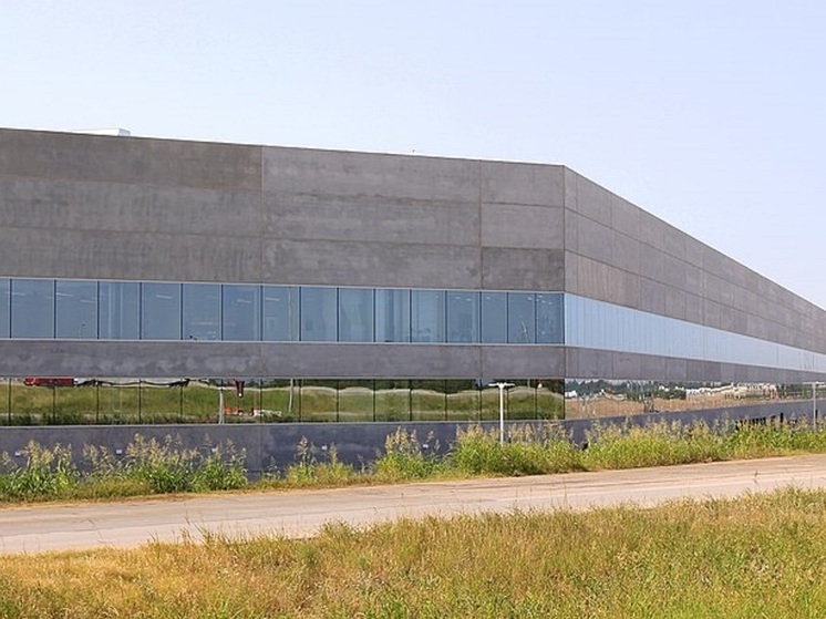 Tesla отзовет более 2 млн электромобилей