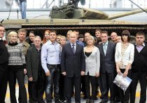 Мощность производства и ремонта танков в России оценивается в 100-150 единиц в месяц, что выходит за пределы возможностей всей Европы
