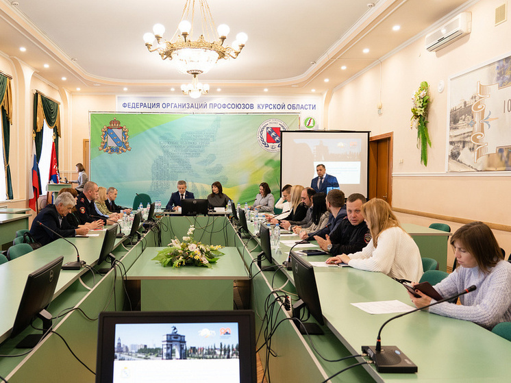 В Курской области планируют оградить педработников от бюрократической нагрузки