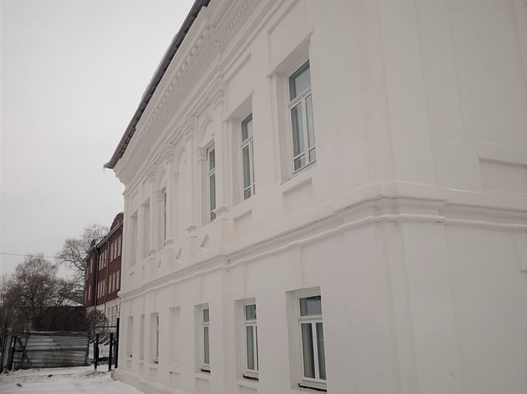 В Костроме реставрируют памятник 19 века